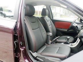 莲花汽车 三厢GT 1.6L 手动 副驾驶席座椅45度特写