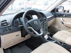 华晨中华 1.6L 自动 中控台左侧