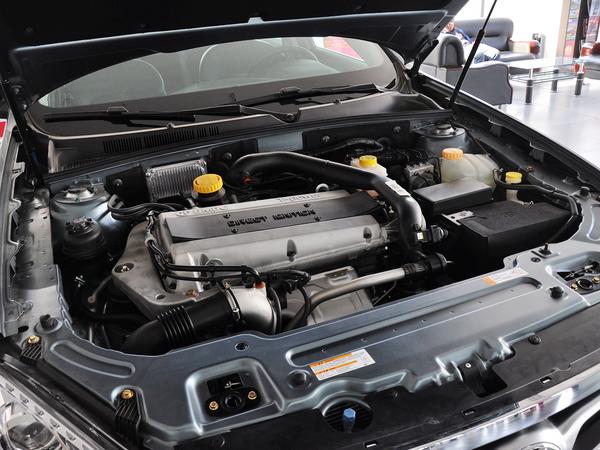 北京汽车(绅宝) 2.3T 自动 发动机主体特写