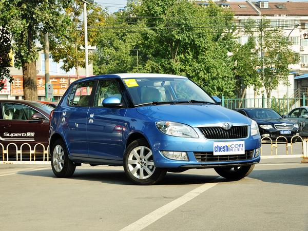 斯柯达 1.4L 手动 车辆右侧45度角