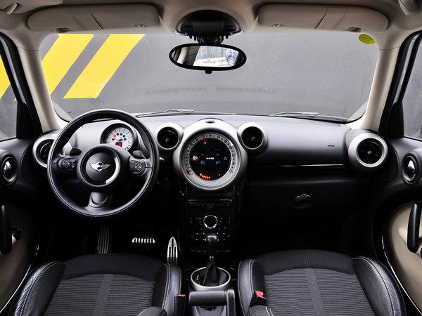 MINI 1.6T 自动 中控台整体