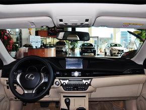 雷克萨斯 2.5 自动 中控台整体