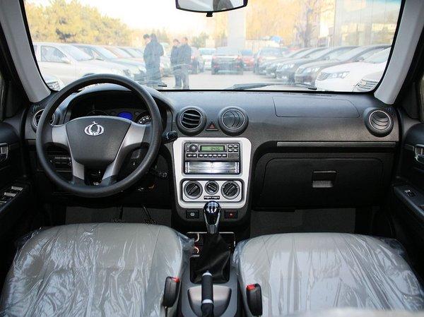 吉利汽车 1.5L 中控台整体