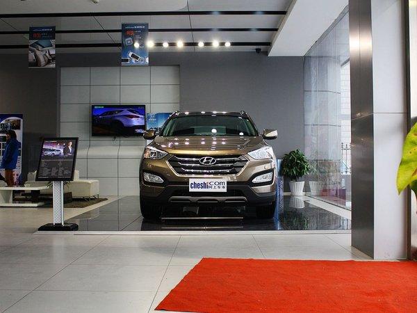 北京现代 2.0T 自动 车头正面视角