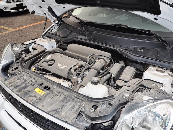 MINI 1.6T 自动 发动机主体特写