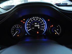 广汽本田 1.8L 自动 方向盘后方仪表盘