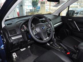 斯巴鲁 2.5L CVT 中控台左侧