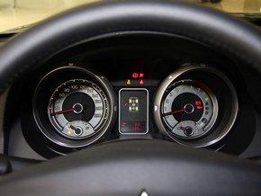 三菱(进口) 3.0L 自动 方向盘后方仪表盘