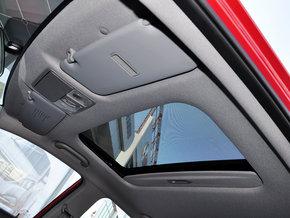 北京现代 1.4L 自动 车顶内部特写