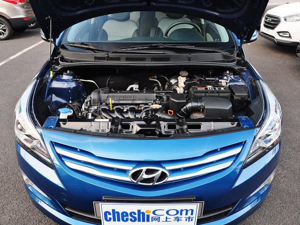 北京现代 1.6L 自动 发动机主体特写