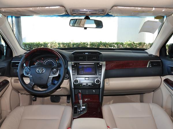 广汽丰田 2.5G 自动 中控台整体