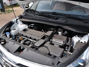 东风悦达起亚 2.4L 自动 发动机主体特写