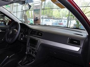 上海大众 1.6L 自动 中控台右侧