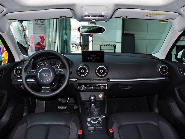 一汽奥迪 Sportback 35TFSI 中控台整体