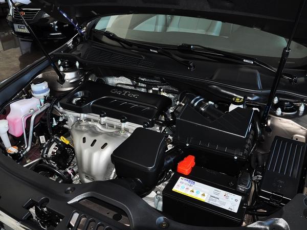 吉利汽车 2.0L 自动 发动机主体特写