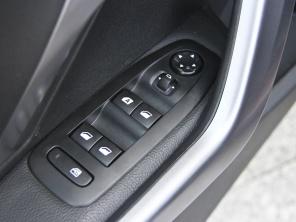 不仅为了打动你 爱卡测试东风标致2008