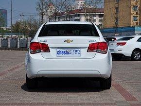 雪佛兰 1.6L SL 手动 车辆正后方尾部视角