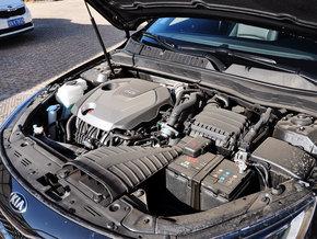 东风悦达起亚 2.0T AT 发动机主体特写