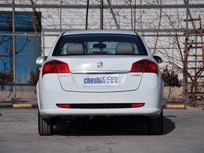 别克 1.5L 自动 车辆正后方尾部视角