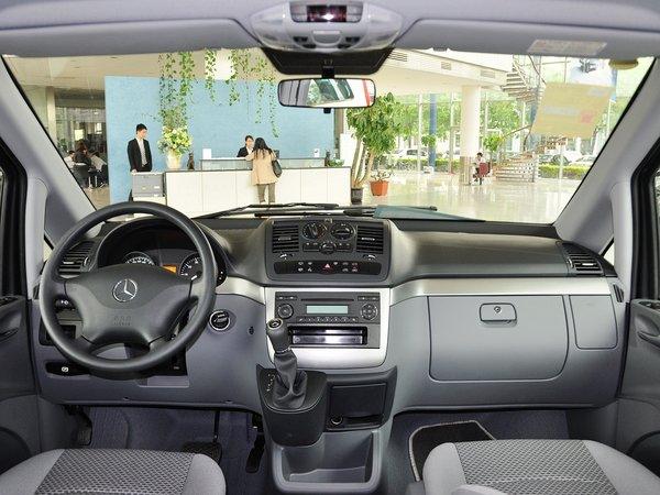 福建奔驰 3.0L 自动 中控台整体