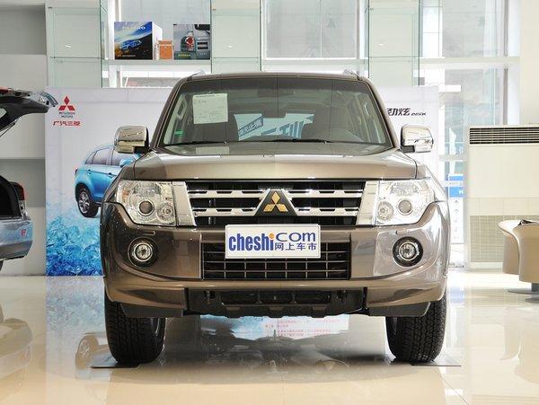 三菱(进口) 3.0L 自动 车头正面视角