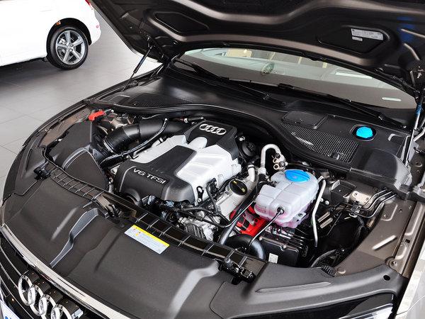 奥迪(进口) 3.0t dct 发动机主体特写