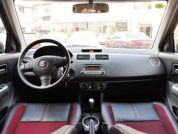 长安铃木 1.5L 自动 中控台整体