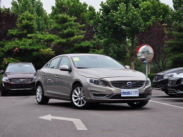 沃尔沃亚太 2.0T 自动 车辆右侧45度角