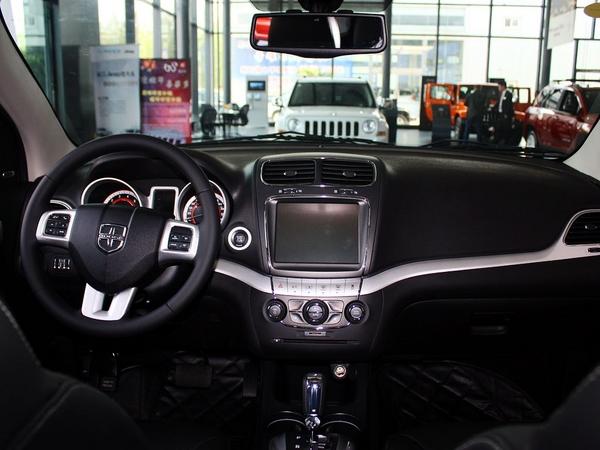 道奇(进口) 2.4L 自动 中控台整体