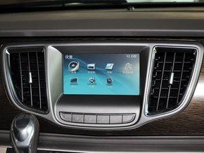 别克 2.4L 中控仪表台上方