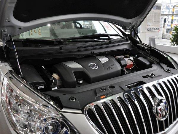 别克 3.0L 发动机主体特写
