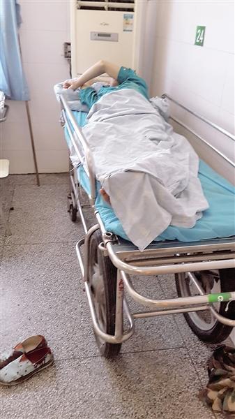 男子从浙江赶来永川见小红 却被其前男友刺伤