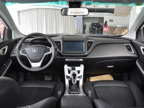 东风裕隆 1.8T 自动 中控台整体