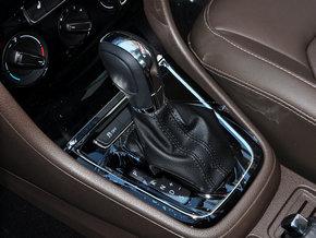 一汽-大众 1.6L 自动 挂档把手特写