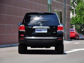 广汽丰田 3.5L 自动 车辆正后方尾部视角