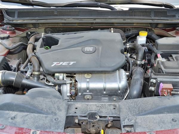 广汽菲亚特 1.4T DCT 发动机主体特写