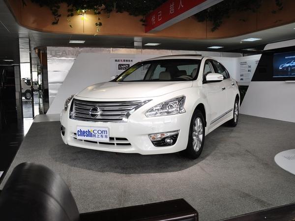 东风日产 2.5L 车辆左前45度视角