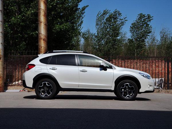 斯巴鲁 2.0L CVT 车辆正右侧