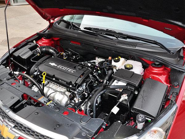 雪佛兰 1.6L AT 发动机主体特写