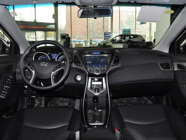 北京现代 1.6L 自动 中控台整体