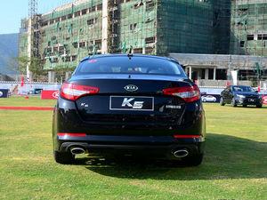 起亚K5购车全系享2.7万元优惠 现车销售