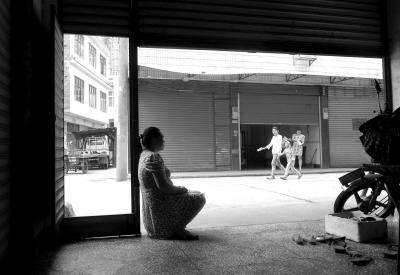 ŷ���ѵ�ĸ��æ���������ſ��������ӻ���������ʱ��������Ƚ��/��Ƶ