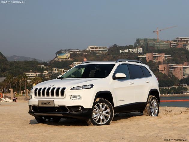 购Jeep自由光郑州送1万元礼包 现车销售