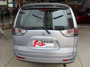 东南三菱君阁现金优惠5000元 少量现车