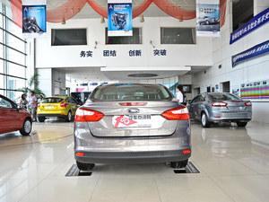 福特新福克斯 店内现车销售颜色齐全