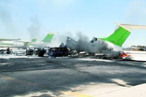 利比亚首都机场被炸航空瘫痪 500名中国公民滞留