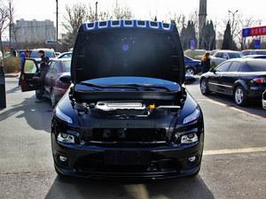 购Jeep自由光郑州送1万元礼包 现车销售