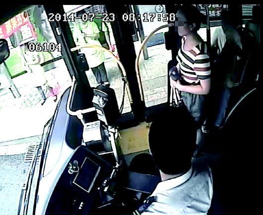 ��Ƶ�У�����Ů�˿�վ������������������