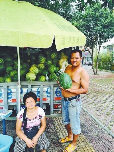 新乡一酒店腾出房间 让瓜农免费入住帮看瓜(图)