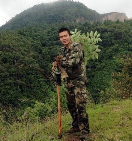 ��飺л�ԣ��У����壬1990��5�³�����2008��12�����飬����ʡ�������ˣ���ר�Ļ�����ǰϵ����ʡ�����߷��ܶ�ҽԺ��ҽ��սʿ���侯��ʿ���Σ��Ⱥ��ٻ�ν�2�Σ�����ʿ��1�Σ�����ѧԱ1�Ρ� ͼƬ��Դ����